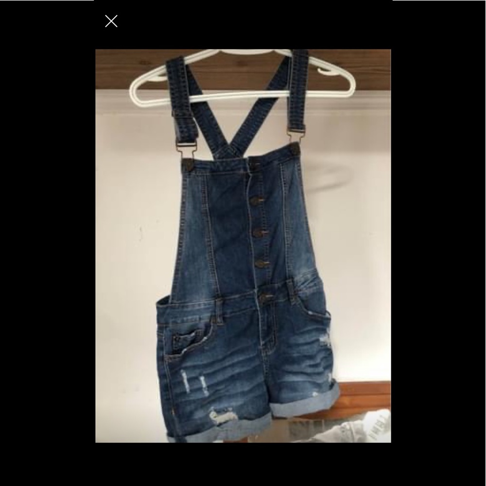 NWOT Juniors Short Jean Overall